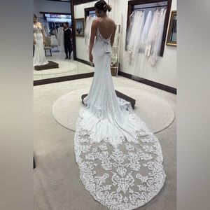 BRAND NEW WITH TAGS Enzoani wedding dress Size 8